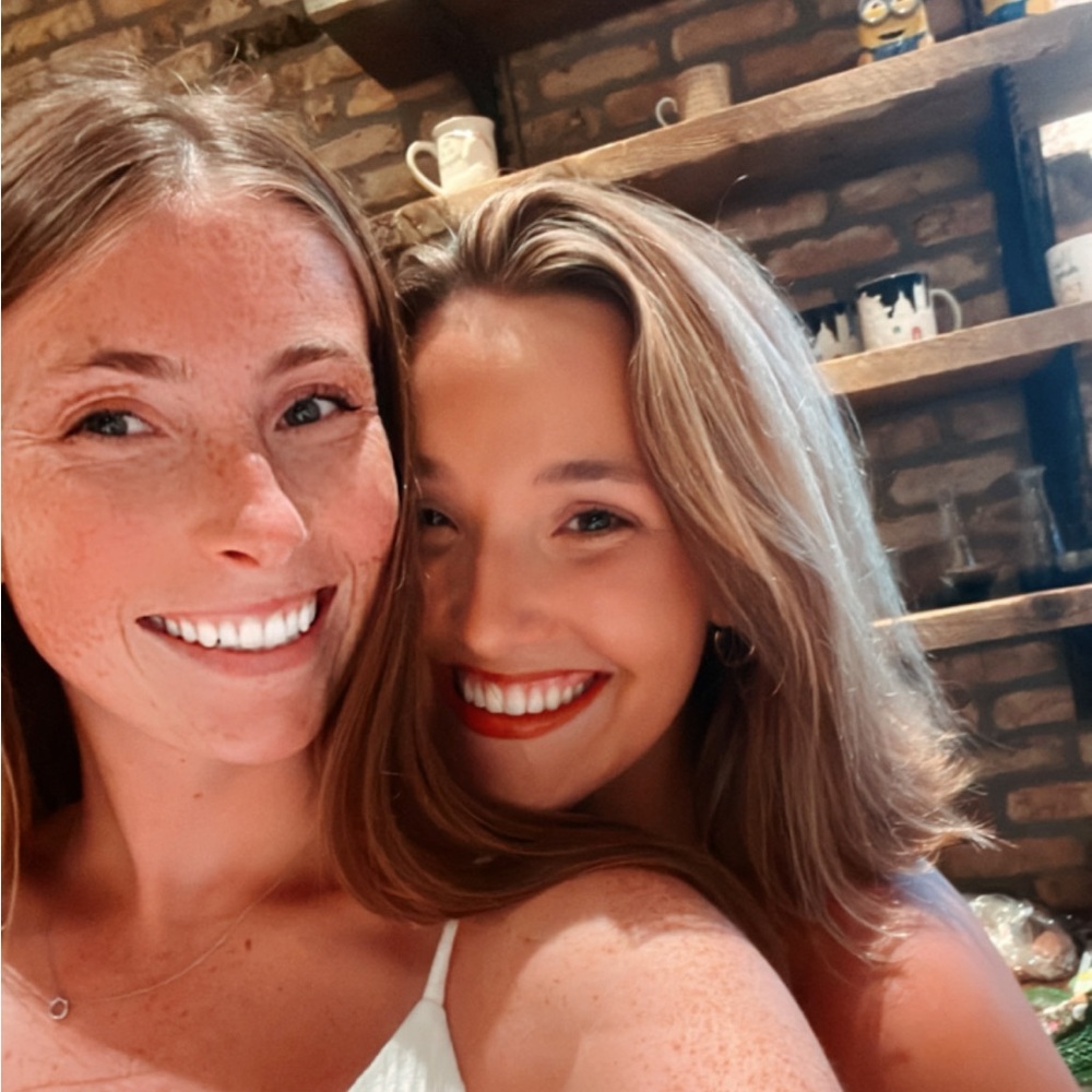 Meet your Posher, Olivia